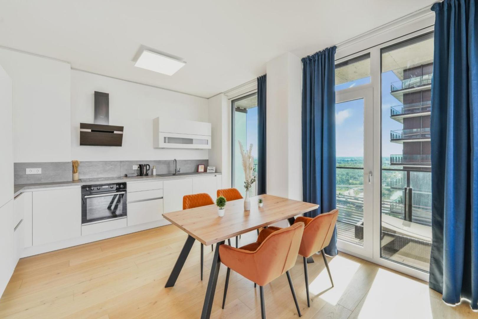 Luxury Penthouse I Rooftop Pool I Self Check-In Виена Екстериор снимка
